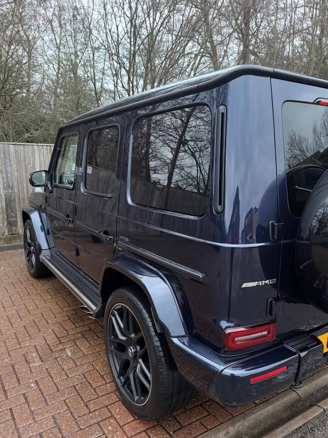 Mercedes G Wagon side on after valeting, deep gloss on the blue paint