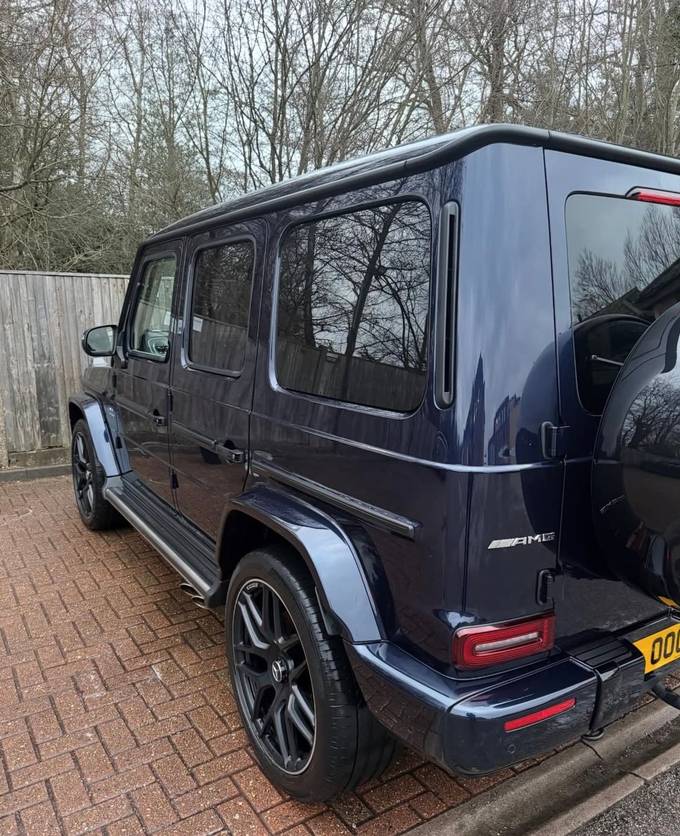 Mercedes G Wagon after valeting, deep gloss on the blue paint