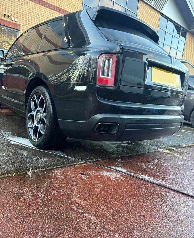Black Rolls Royce Cullinan after a premium mobile valet